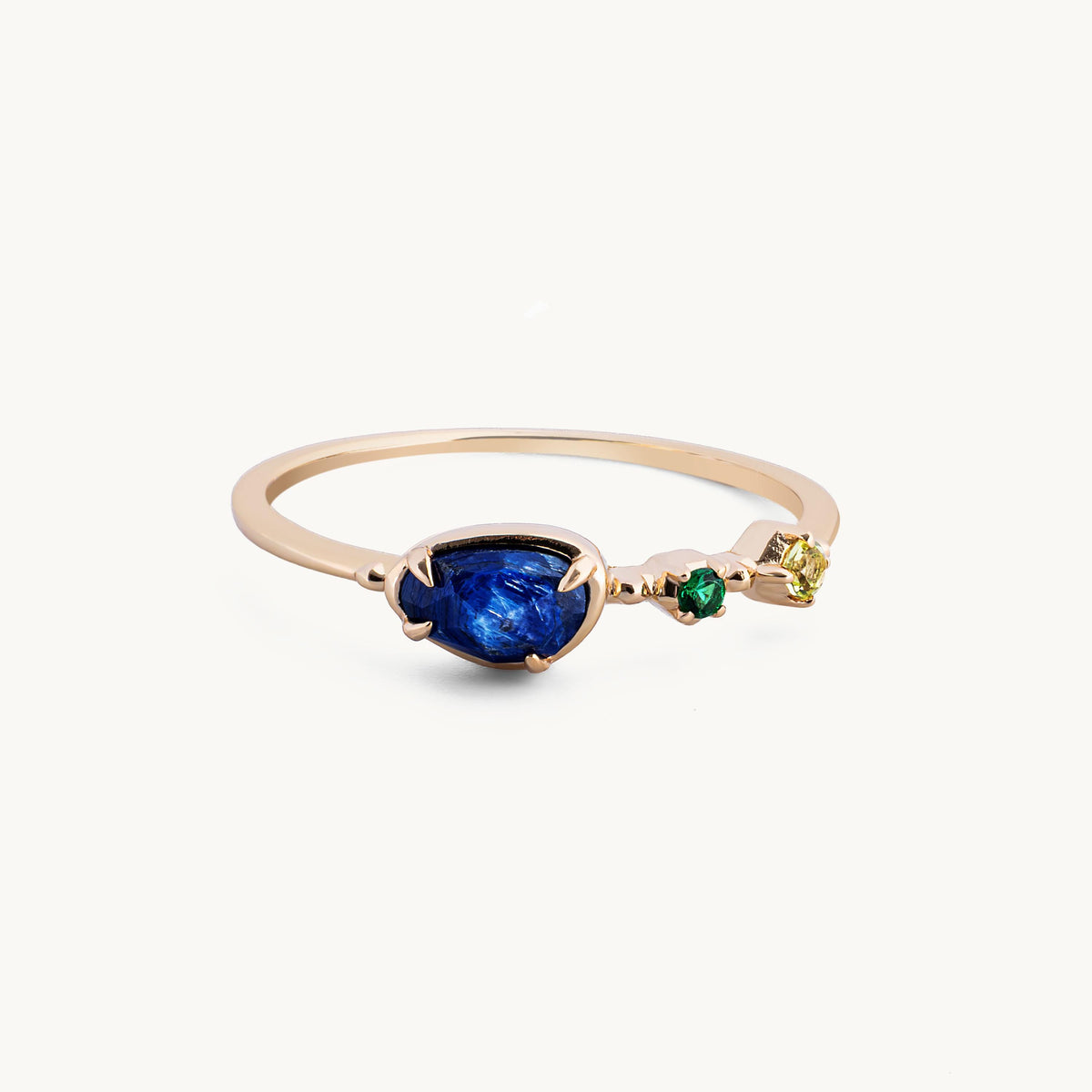 Unique Cluster Stacking Ring