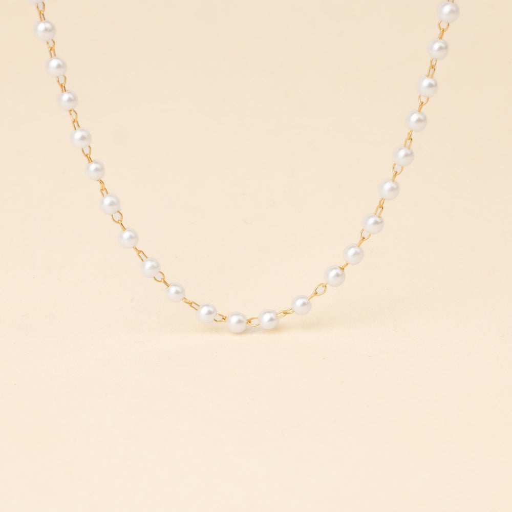Dainty Pearl Necklace